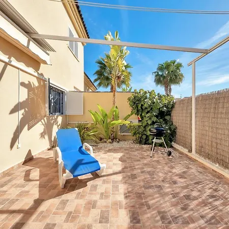 Casa En Playa Con Piscina Novamar 펜션