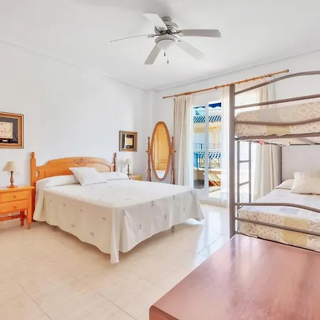 Casa En Playa Con Piscina Novamar 펜션